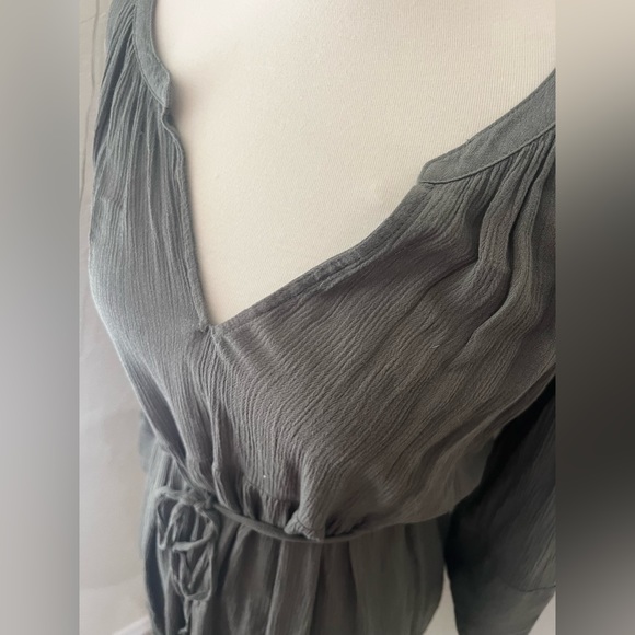 NWOT Motherhood maternity olive green 3/4 sleeve top size large - Picture 2 of 7